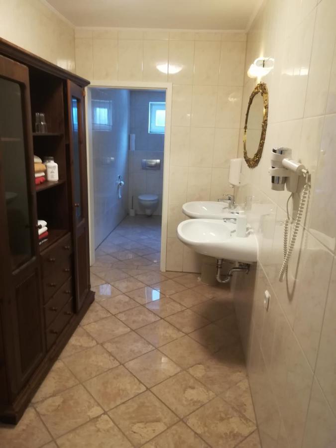 Gladenbach Apartment Froschkoenig מראה חיצוני תמונה